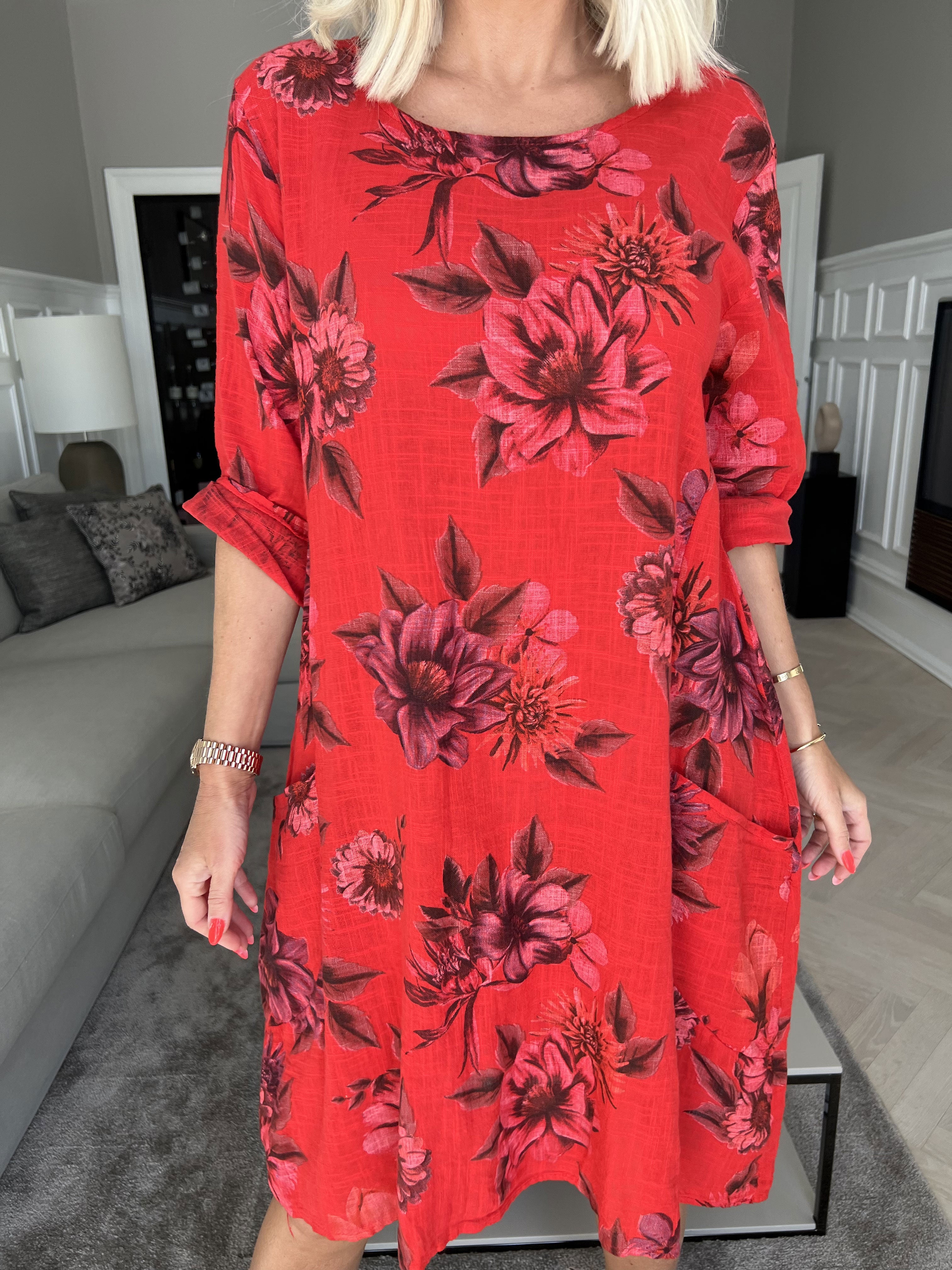 Jayda - Sød kjole i bomuld med lomme og blomsterprint